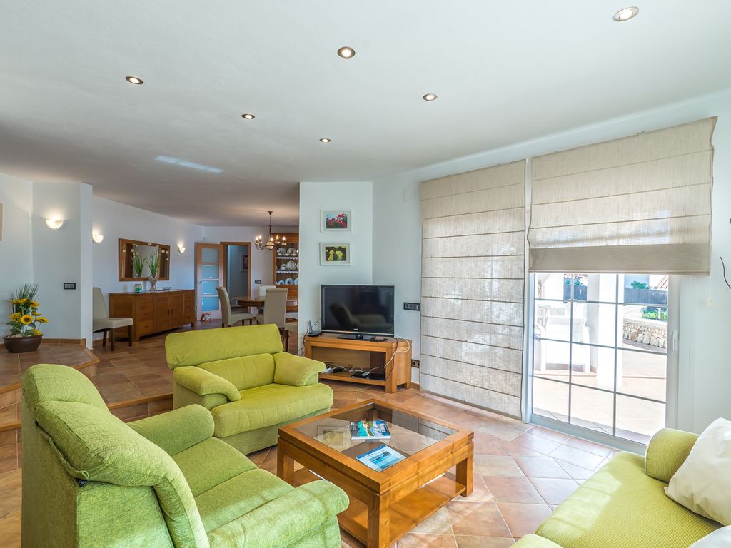 Villa Raina Menoca Olivers Travels 3