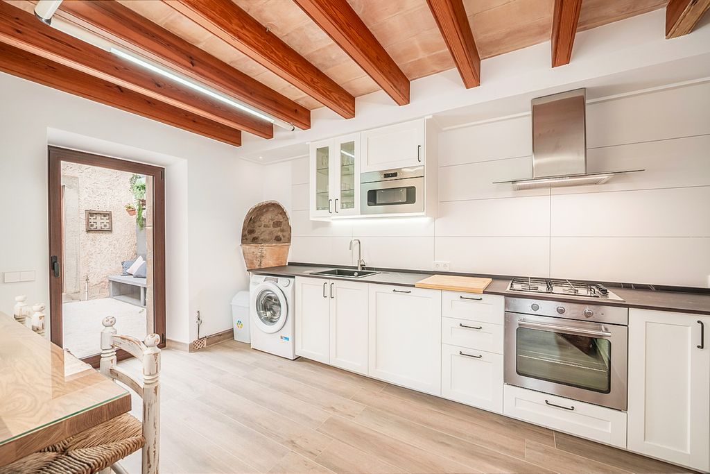 Villa De Madera Mallorca OliversTravels 5