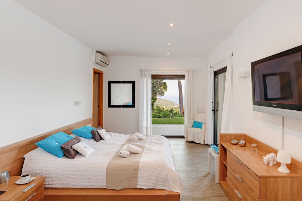 Villa Dolores Costa Brava Olivers Travels 5