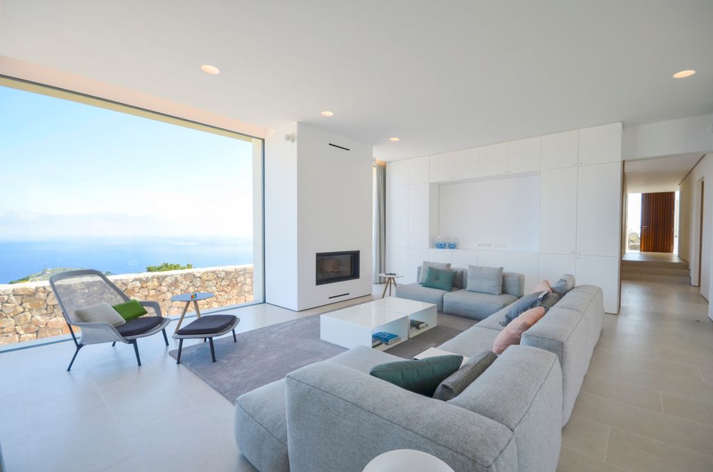 Villa Iker Costa Brava Olivers Travels3