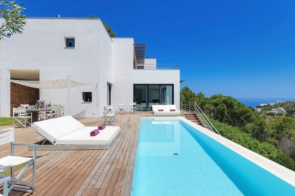 Villa Laia Costa Brava Olivers Travels1