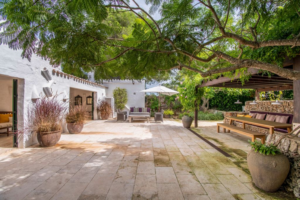 Villa Mancora Menorca Olivers Travels2
