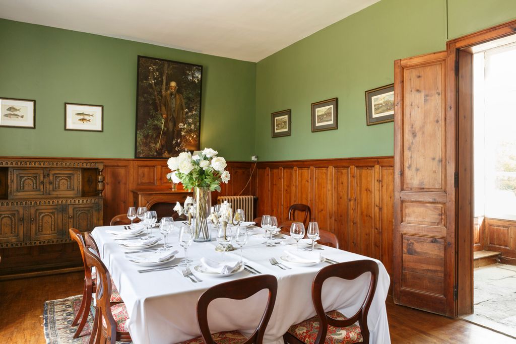 Chateau de la Houlberdiere Loire Valley Olivers Travel4