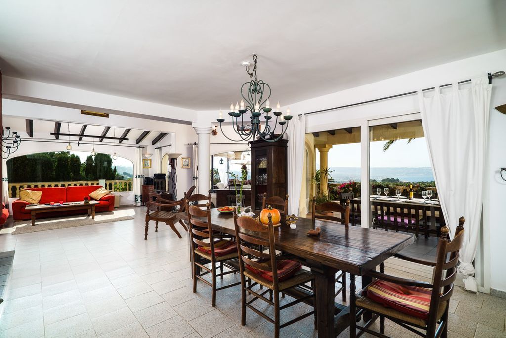 Villa Dacil Costa Blanca Olivers Travels4