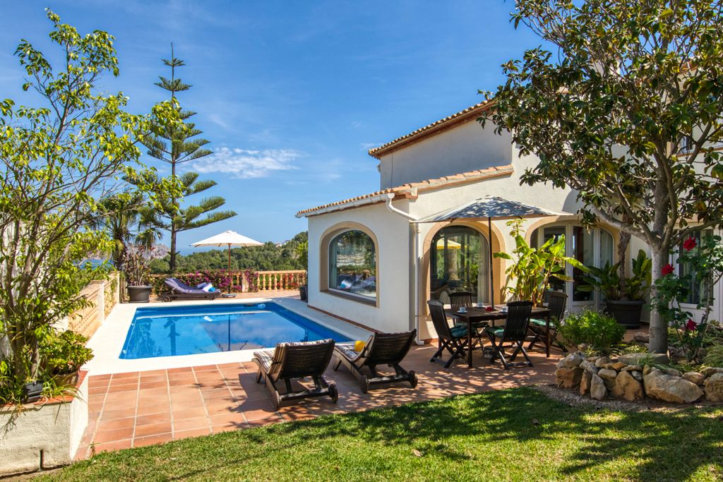 Villa Dacil Costa Blanca Olivers Travels1