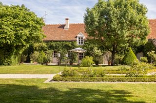 Le Lierre Cottage Loire Valley Olivers Travels1