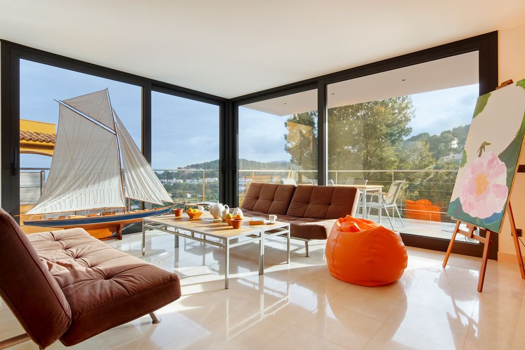 Villa Contigo Costa Brava Olivers Travels 3
