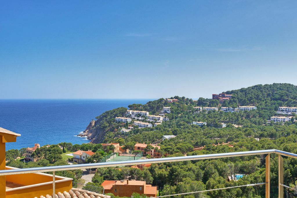 Villa Contigo Costa Brava Olivers Travels 2