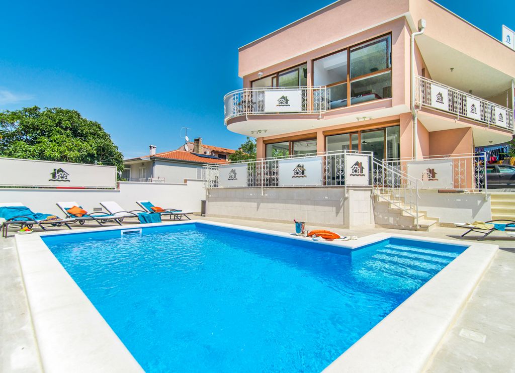 Villa Novigrad Istra Croatia Olivers Travels 1