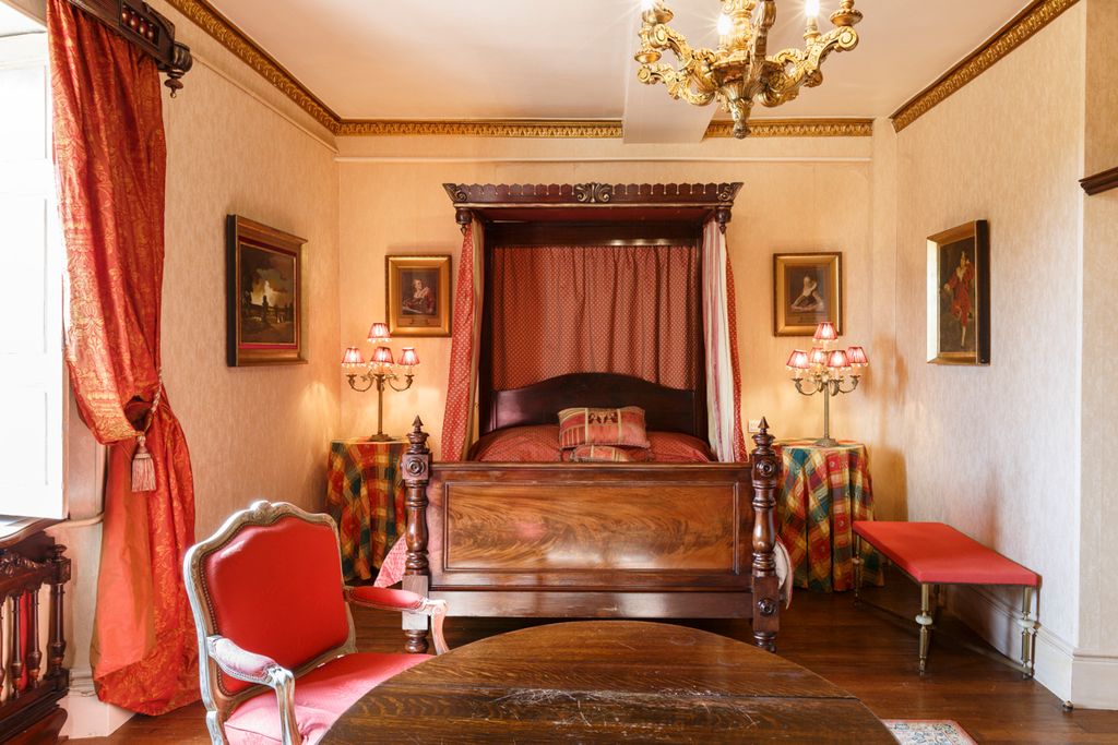 Chateau Crystal Loire Valley Olivers Travels 4