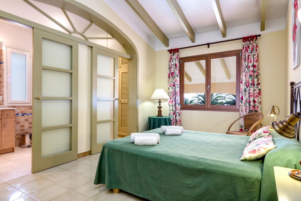 Villa Los Leones Menorca Olivers Travels 4