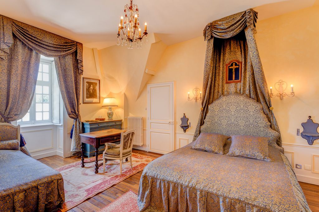 Chateau des Reves Normandy France Olivers Travels 2