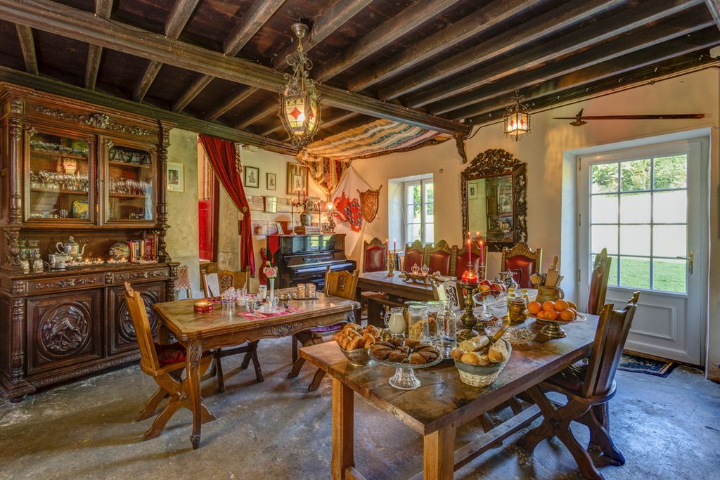 Chateau Normand Normandy Olivers Travels 3