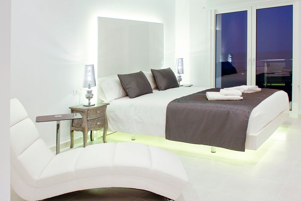 Villa Marisa Menorca Olivers Travels 2  3 