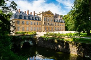 Chateau Des Roses Normandy France OliverTravels 1