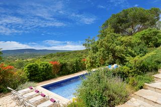 Villa Agueda Costa Brava Olivers Travels1
