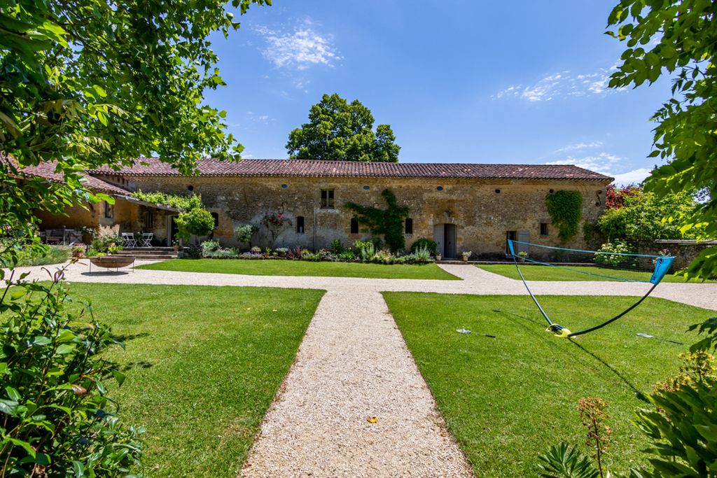Manoir Gascon MidiPyrenees OliversTravels 3