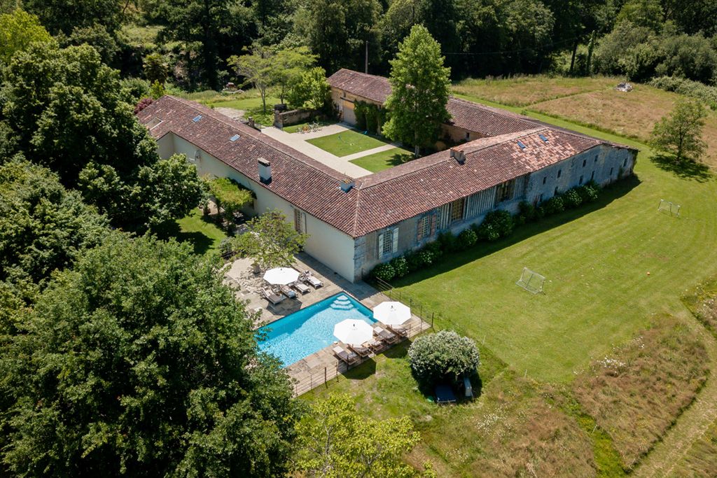 Manoir Gascon MidiPyrenees OliversTravels 38