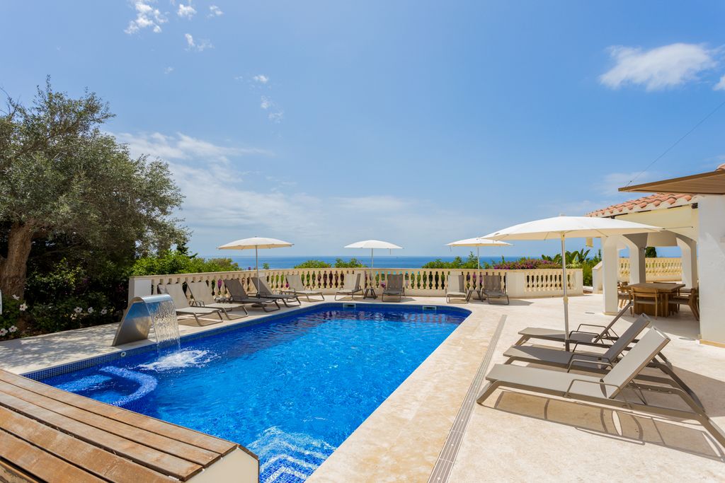 Casa Concordia Menorca Olivers Travels 002
