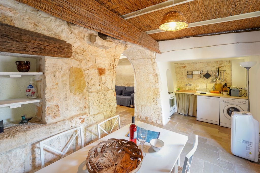 Trullo Joel Puglia Olivers Travels4