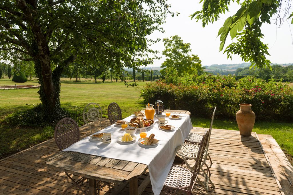 Chateau Noble Midi Pyrenees Olivers Travel 54