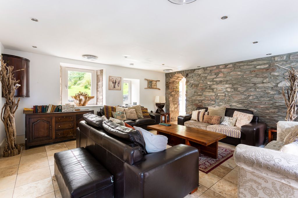 Argyll Barn Scotland Olivers Travels 3