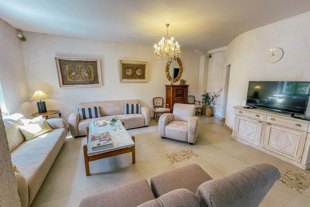 Villa Vallum Brac Olivers Travels 03