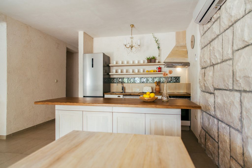 Villa Vallum Brac Olivers Travels 05