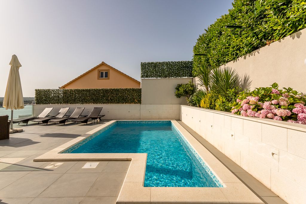 Villa Kokolja Dalmatia Olivers Traves2