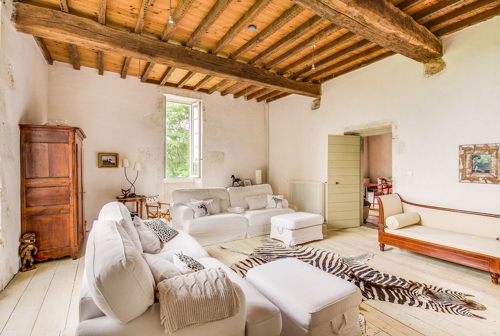 La Maison des Moines Dordogne Olivers Travels 3