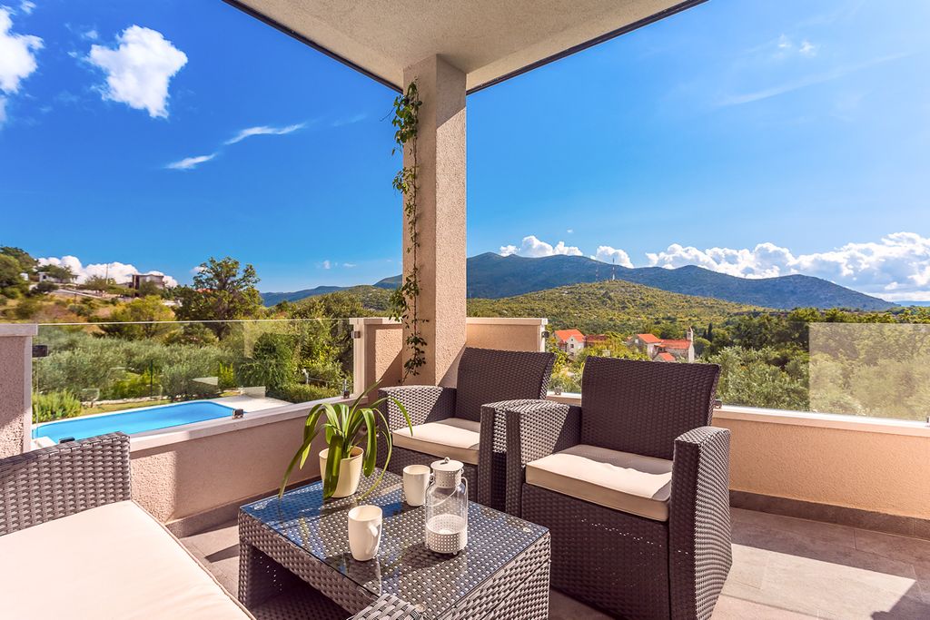 Villa Gata Dalmatia Olivers Travels5