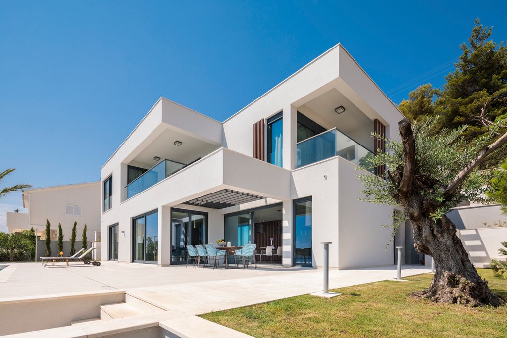 Trau Villa Dalmatia Olivers Travels 2