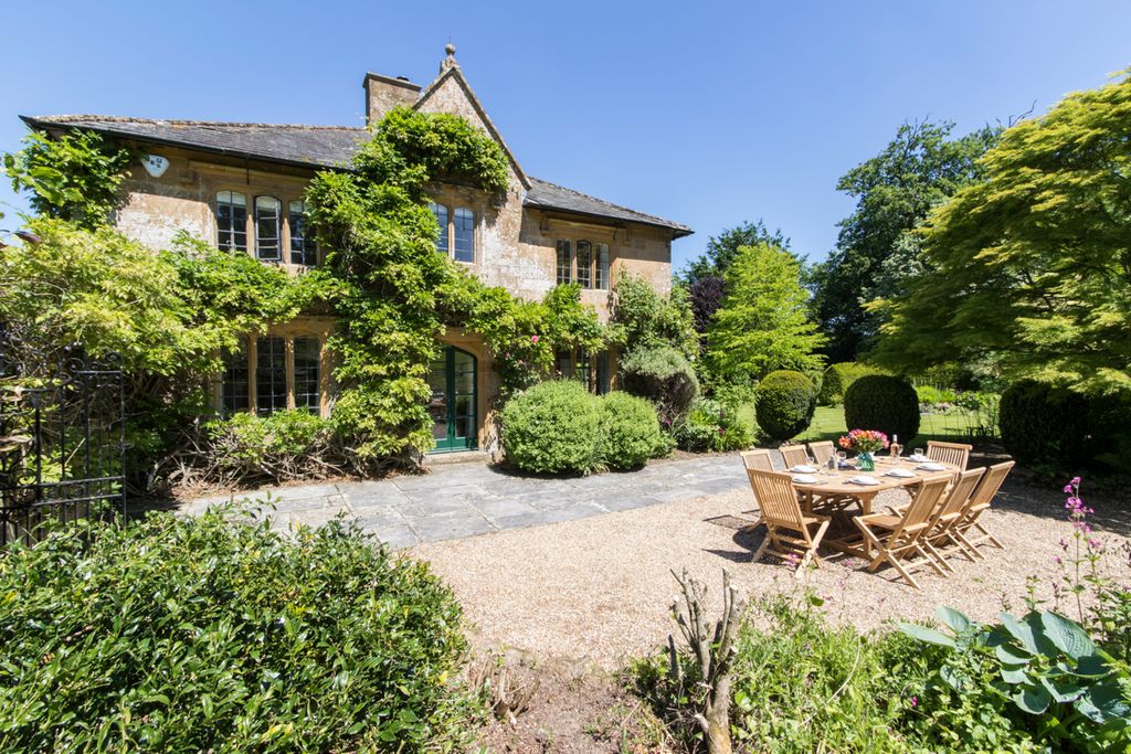 Draper House Somerset Olivers Travels1