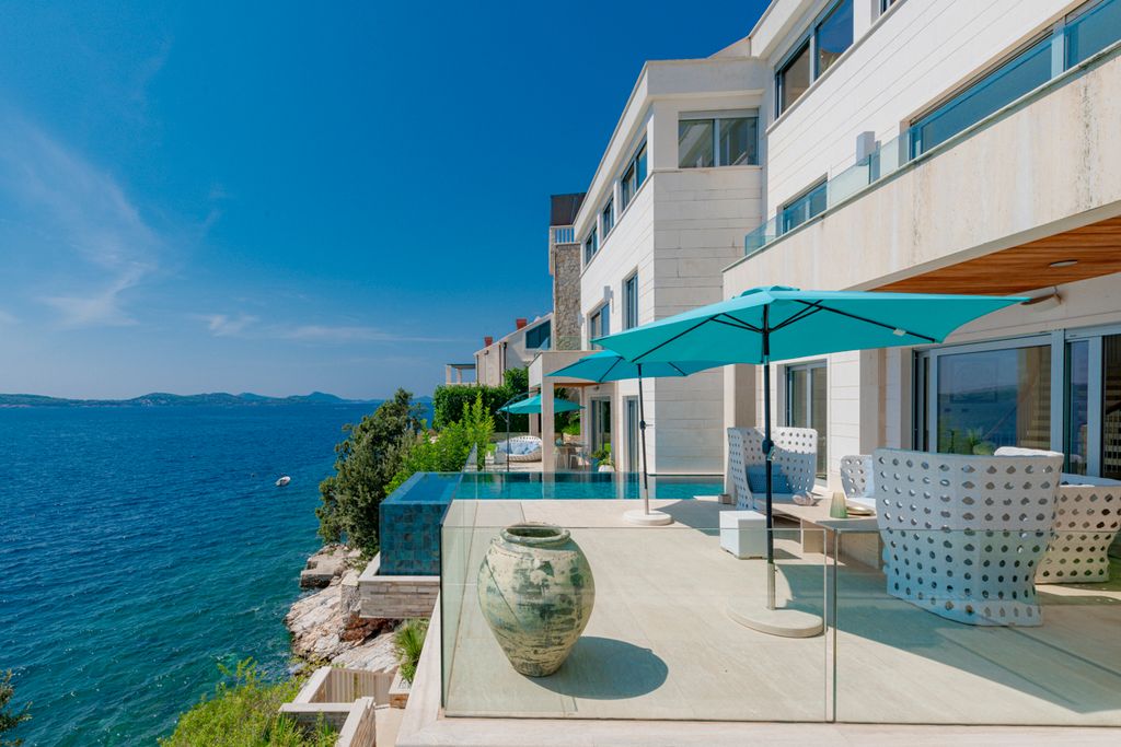 Adriatic Beach House Dubrovnik Olivers Travels 1