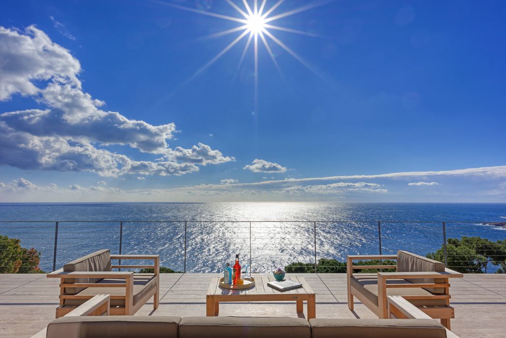 Villa Pura Costa Brava Olivers Travels1