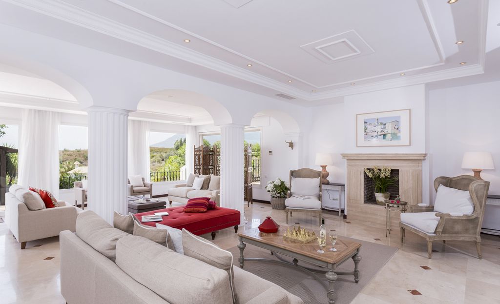 Villa Lola Costa del Sol Olivers Travels 03