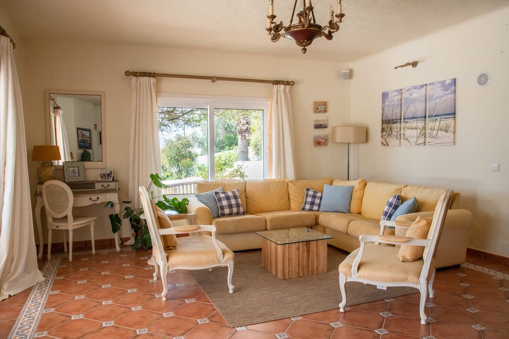 Villa Chantelle Lagos OiversTravels 3
