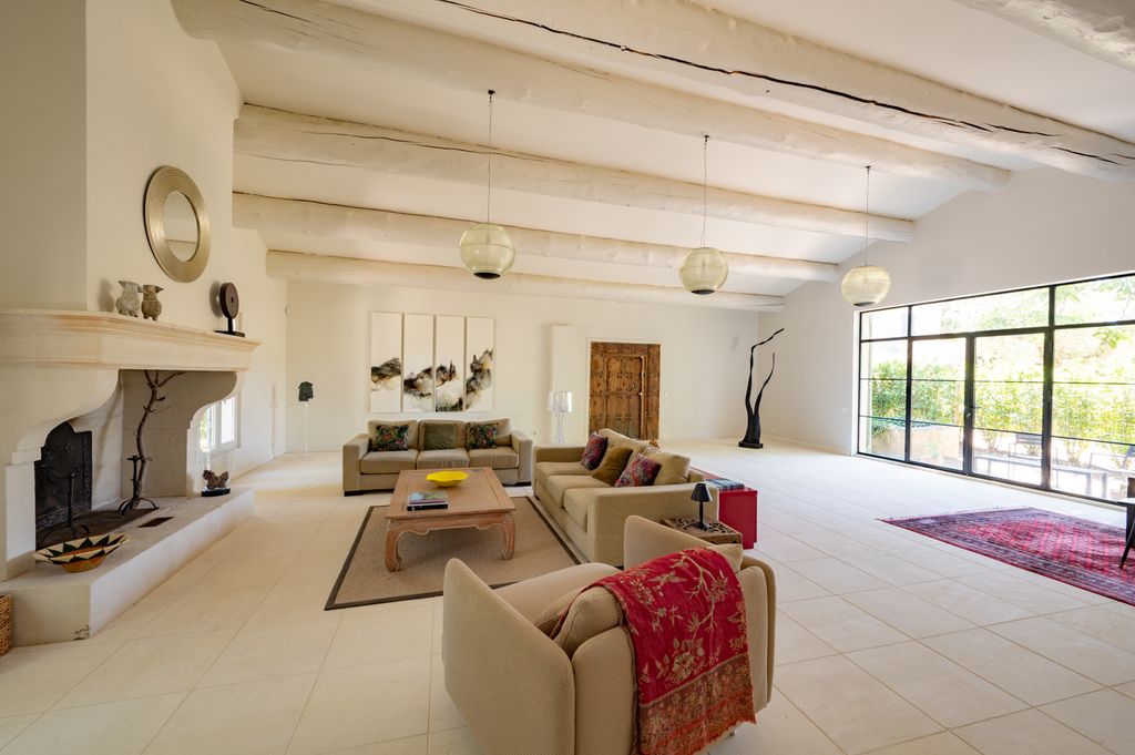 Mas Art Et Soleil France Provence OliversTravelss 10