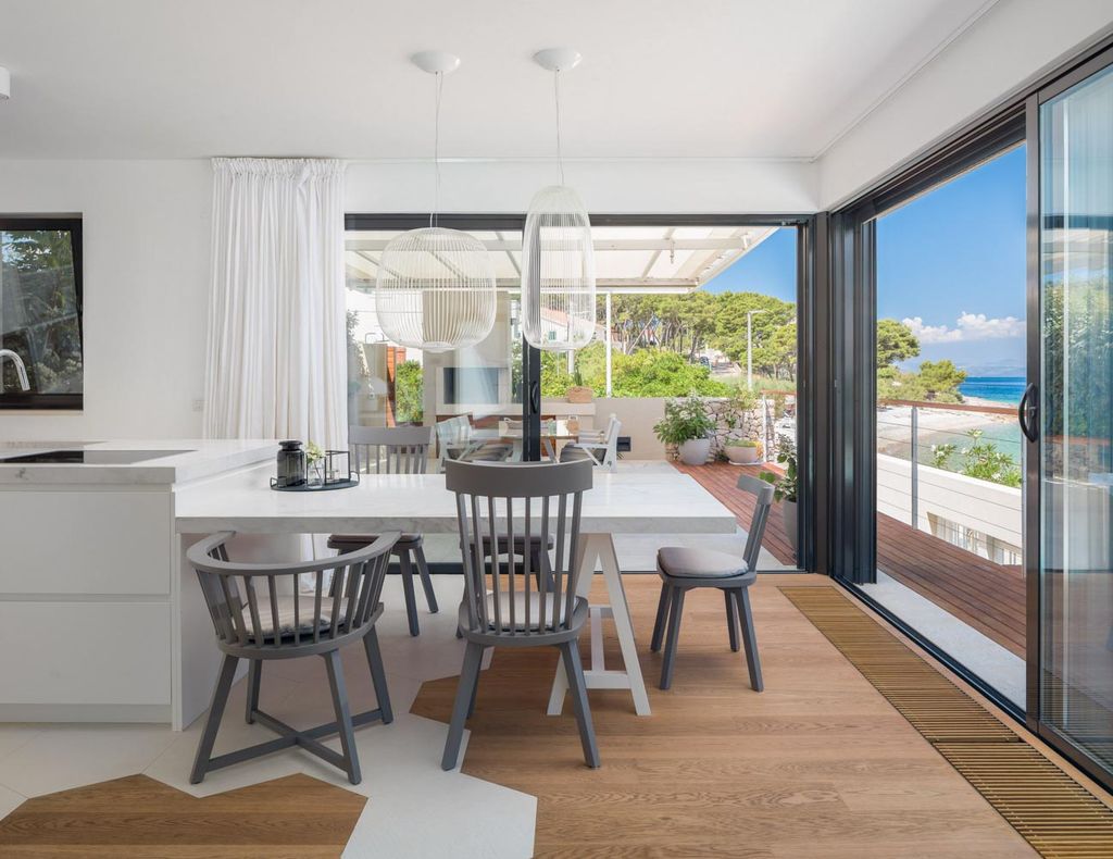 Sutivan Beach House Brac OliversTravels 4