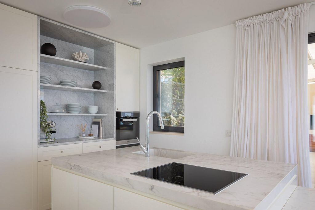 Sutivan Beach House Brac OliversTravels 5