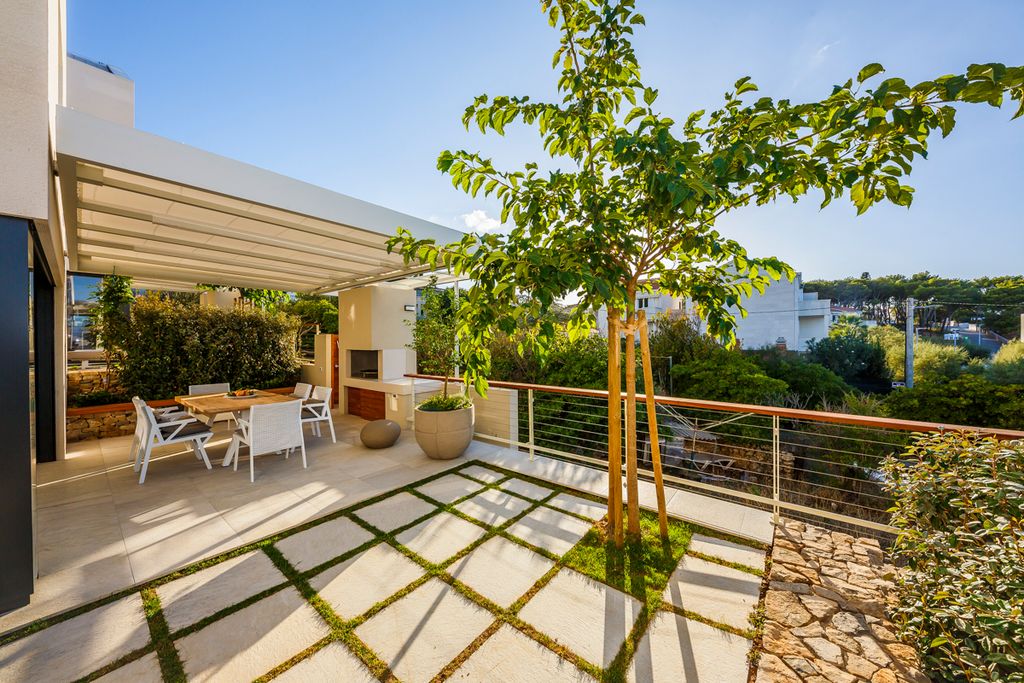 Sutivan Beach House II Dalmatia Olivers Travels 5