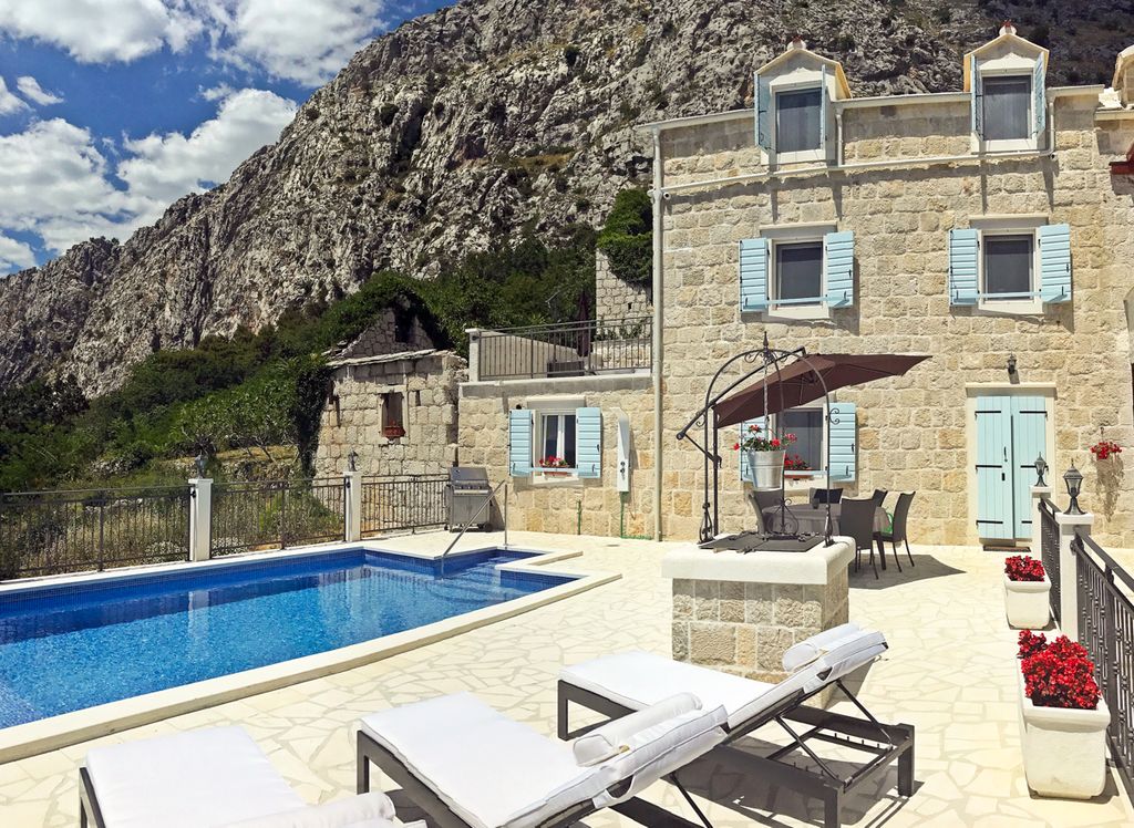 Villa Jesenice Dalmatia Olivers Travels 5