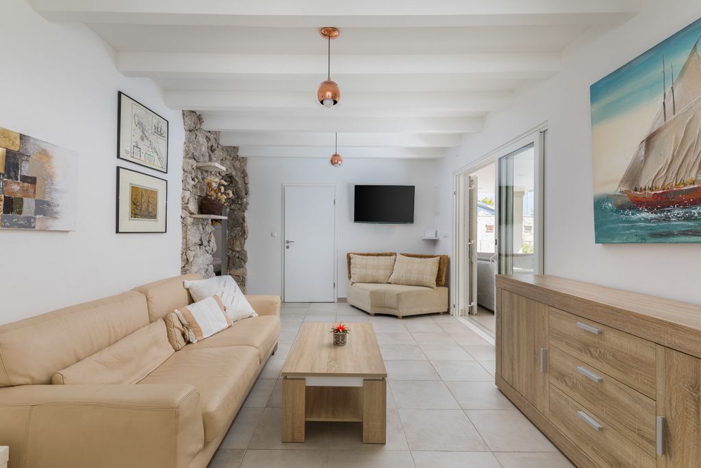 Villa Pharia Dalmatia Hvar Olivers Travels 03