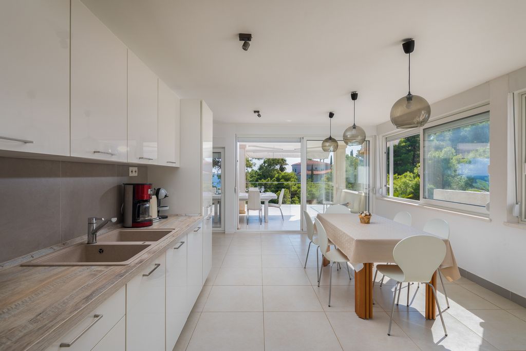 Villa Pharia Dalmatia Hvar Olivers Travels 04