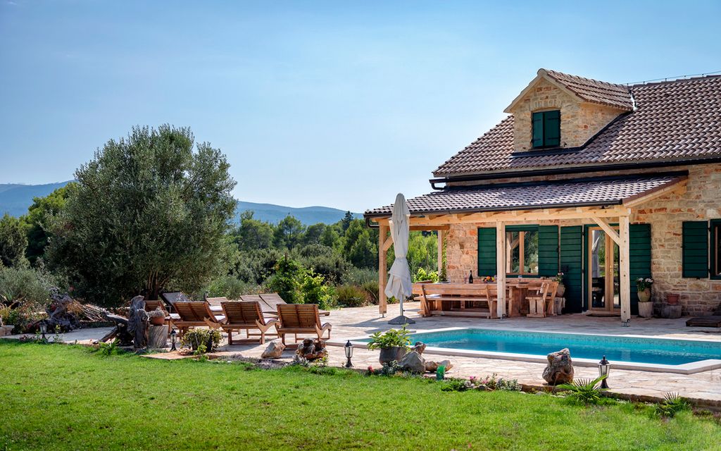 Old Town Villa Hvar Dalmatia Hvar Olivers Travels1