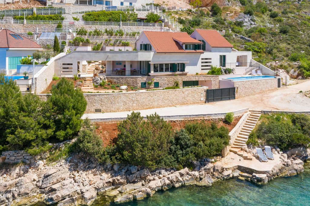 Villa Katarina Brac Olivers Travels Cr 14