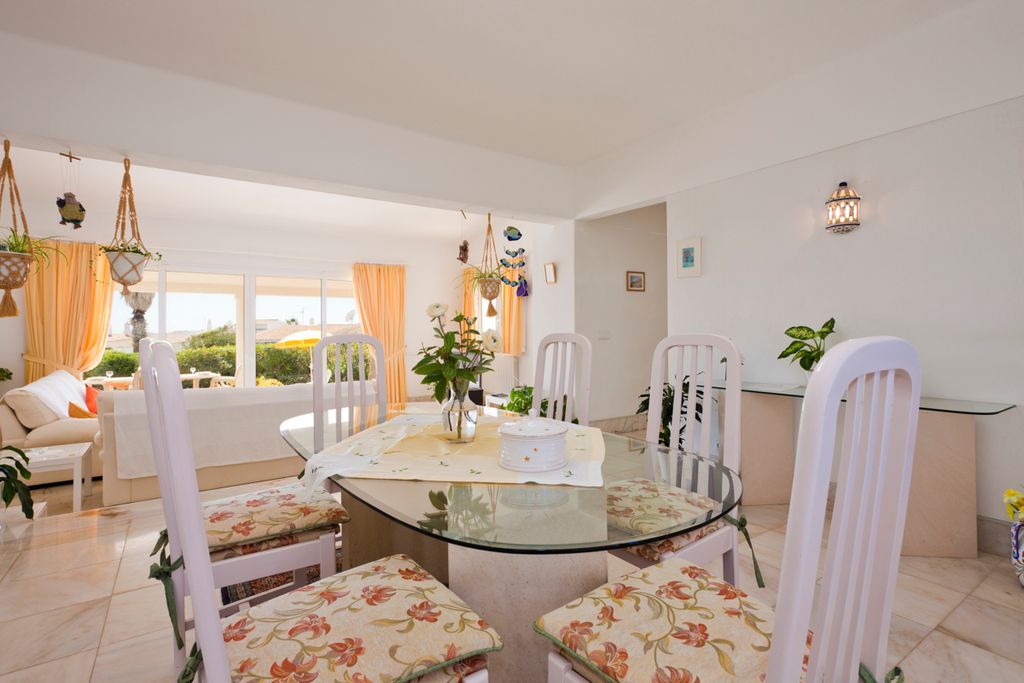 Villa Smaragda Carvoeiro Olivers Travels 4