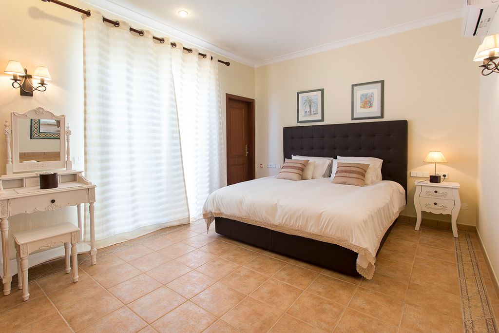 Villa Joaninha Carvoeiro Olivers Travels 4