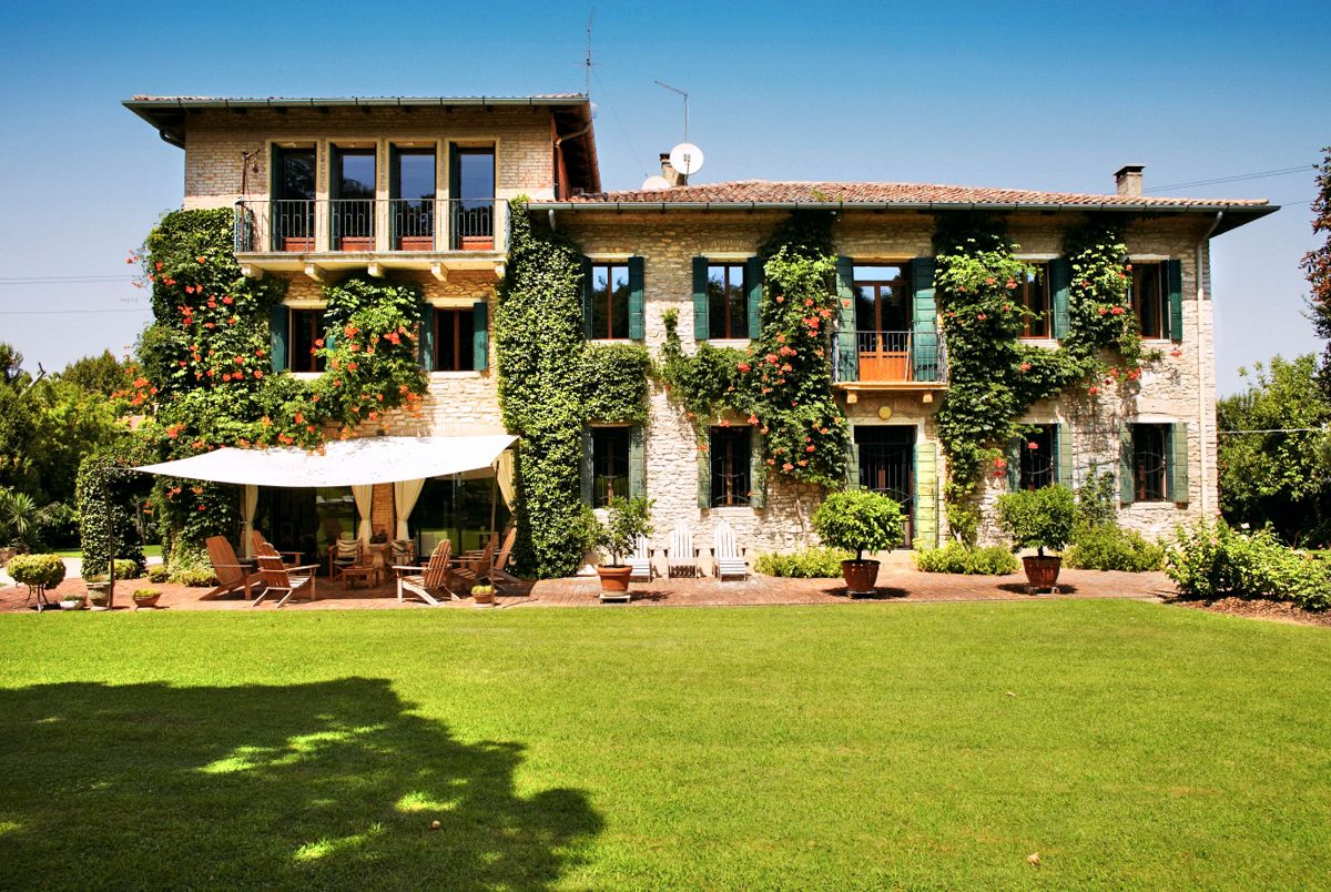 Villa La Quadra Estate