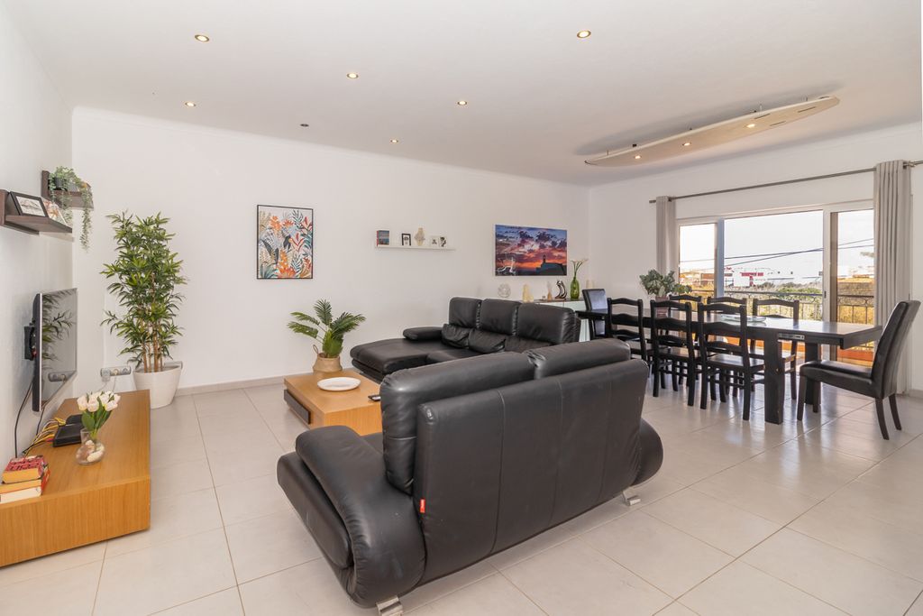 Villa Valentia Sagres Olivers Travels 02